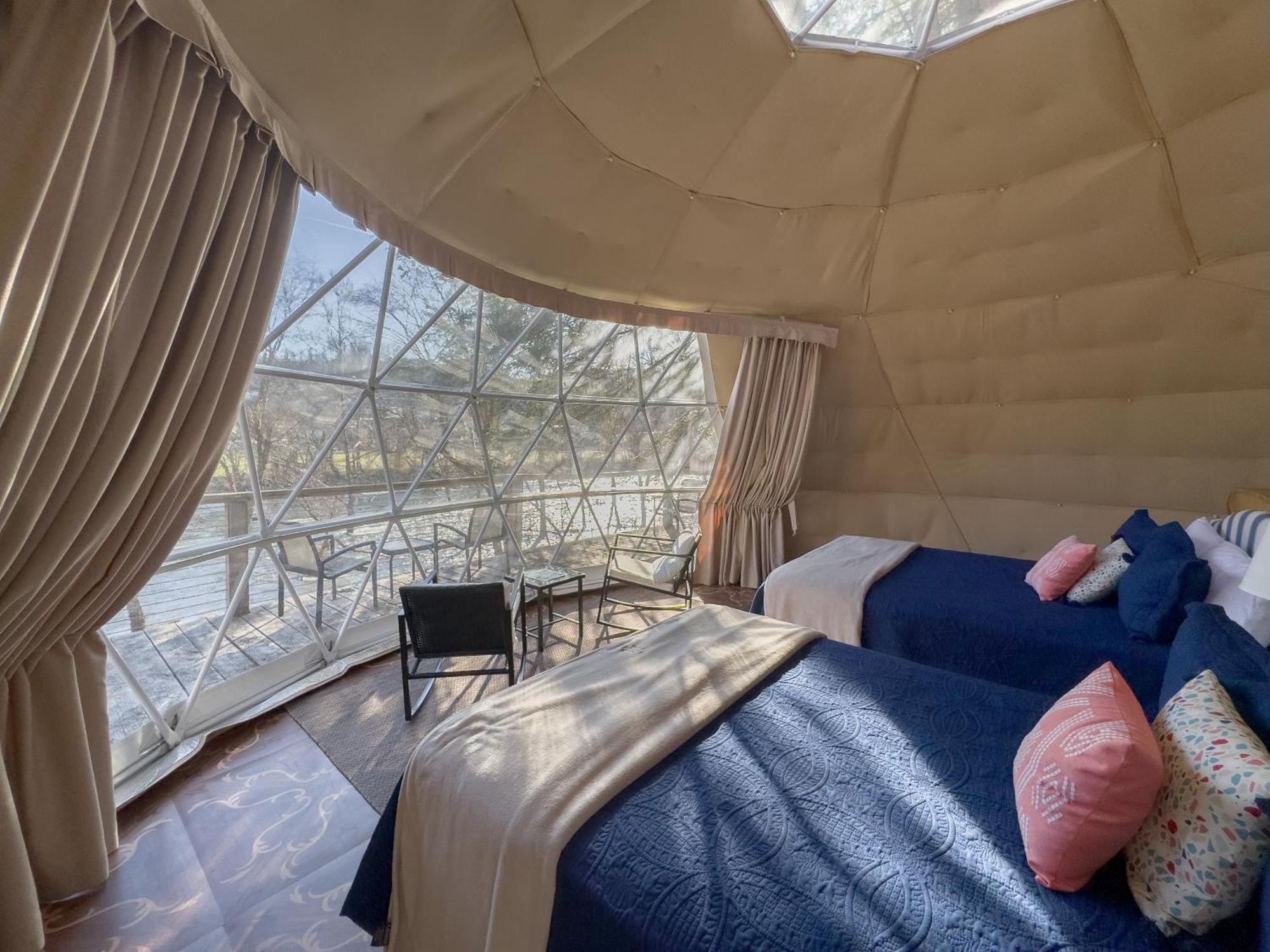 Sutton Elk River Hotel & Cafe מראה חיצוני תמונה